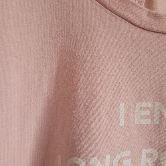 Cute pink top🥂 - Picture 2 of 4